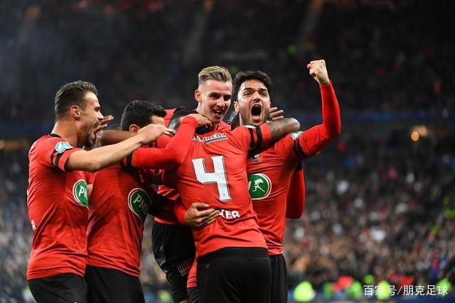 体育赛事-赛前法国杯焦点战；新奥尔良鹈鹕调整名单；媒体盛赞；心理建设被强调的简单介绍