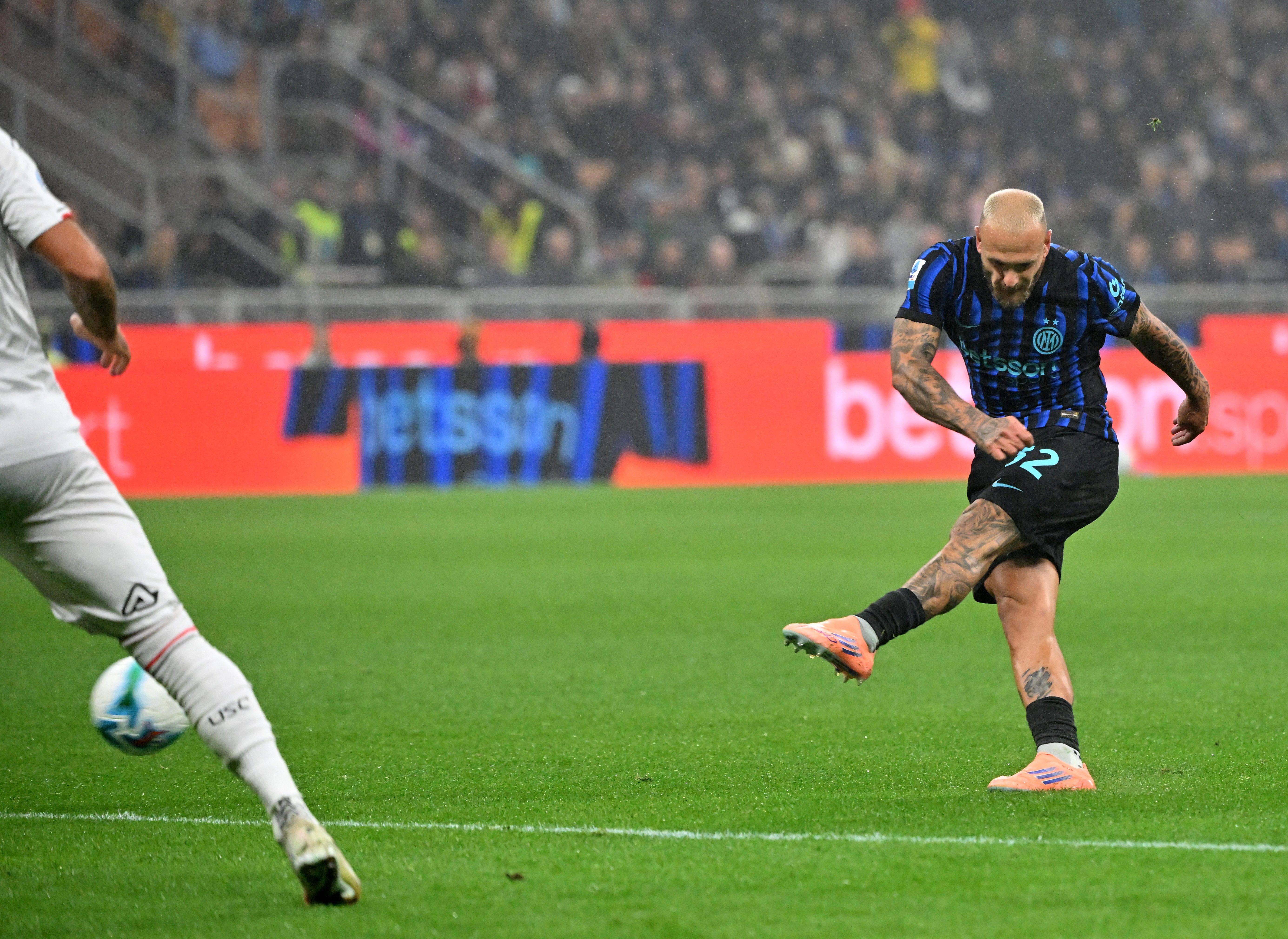 AC米兰发布备战花絮；窗口期强势反弹；NBA总决赛任务艰巨；控场能力受关注(ac米兰最新动态)